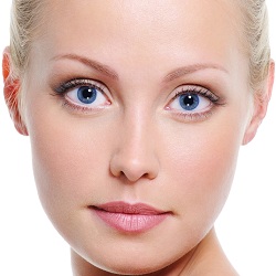 A woman showcasing Ear Sugery